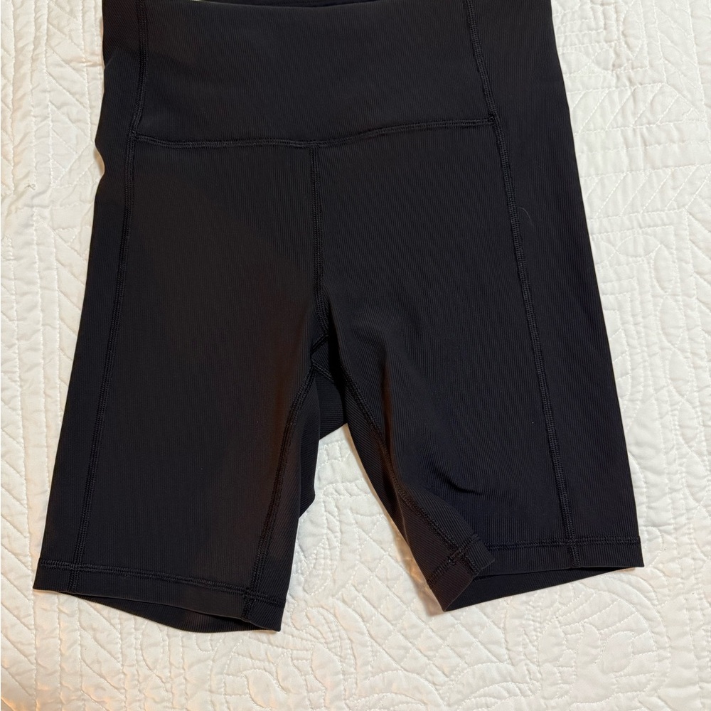 Lululemon Ribbed Black Women's Shorts
